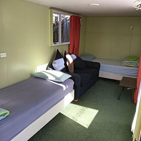 Annies Nirvana Lodge Backpackers Takaka Exterior foto