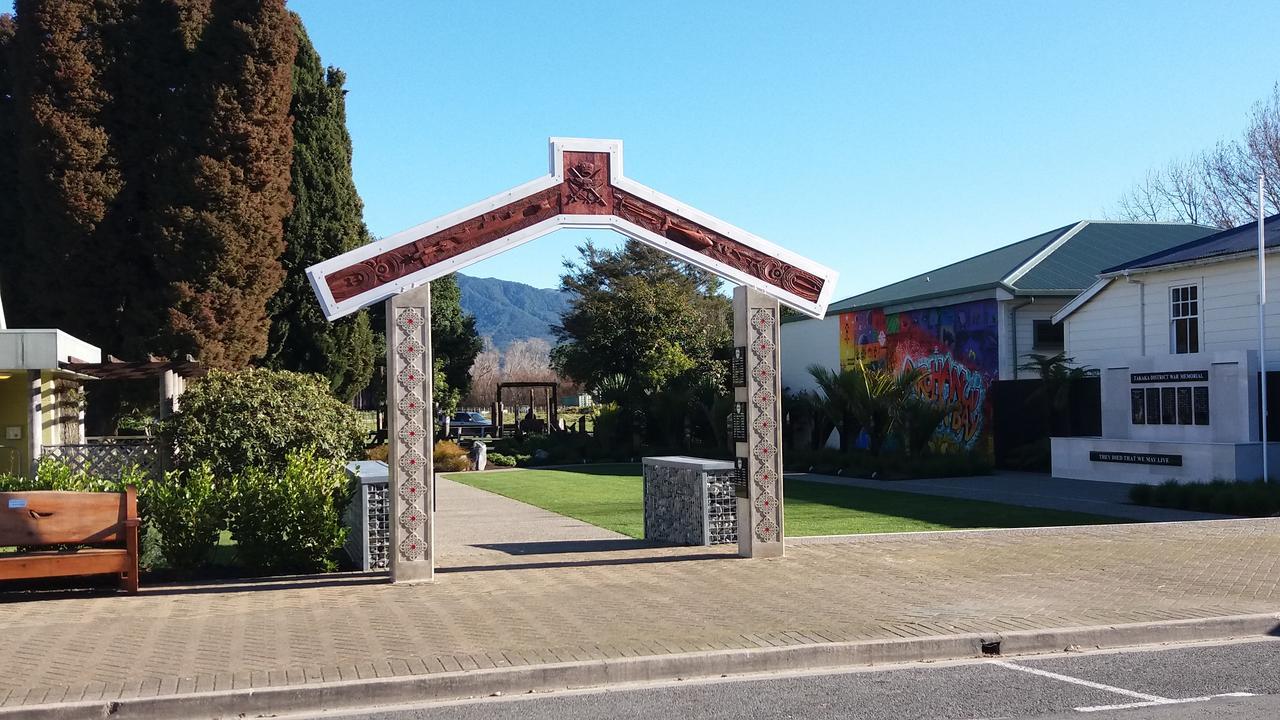 Annies Nirvana Lodge Backpackers Takaka Exterior foto
