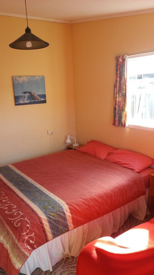 Annies Nirvana Lodge Backpackers Takaka Exterior foto